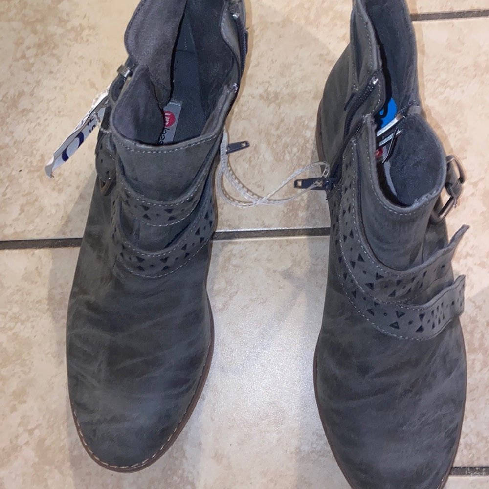 Women boots
